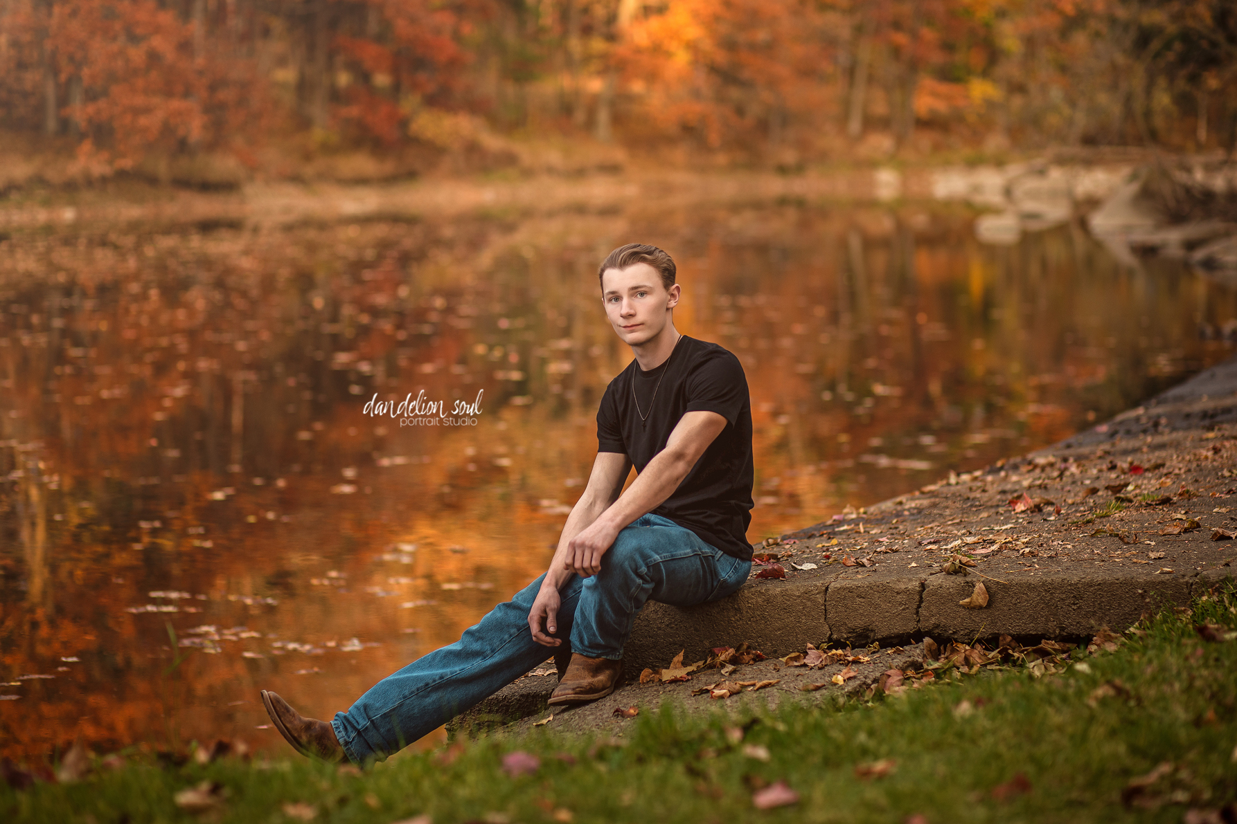 Medford-Wisconsin-Fall-Senior-Pictures-Guy